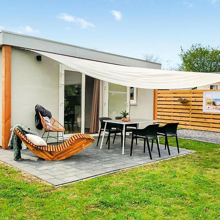 Nice Home In Heinkenszand With Kitchen Buitenkant foto